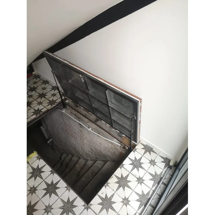 90 × 60P - Grindų liukas po plytele Aliuminis